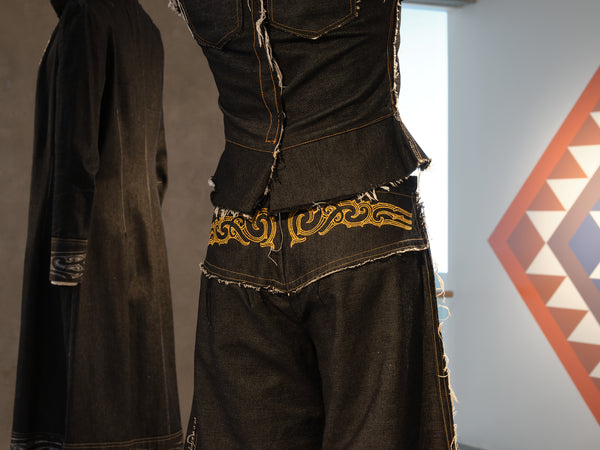 Te aho tapu hou: The new sacred thread exhibition photo