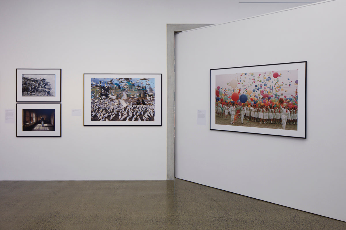 Picturing Asia: Double Take: The Photography of Brian Brake and Steve McCurry exhibition photo