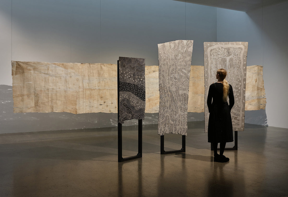 Nikau Hindin and Naminapu Maymuru-White | COSMOLOGIES exhibition photo