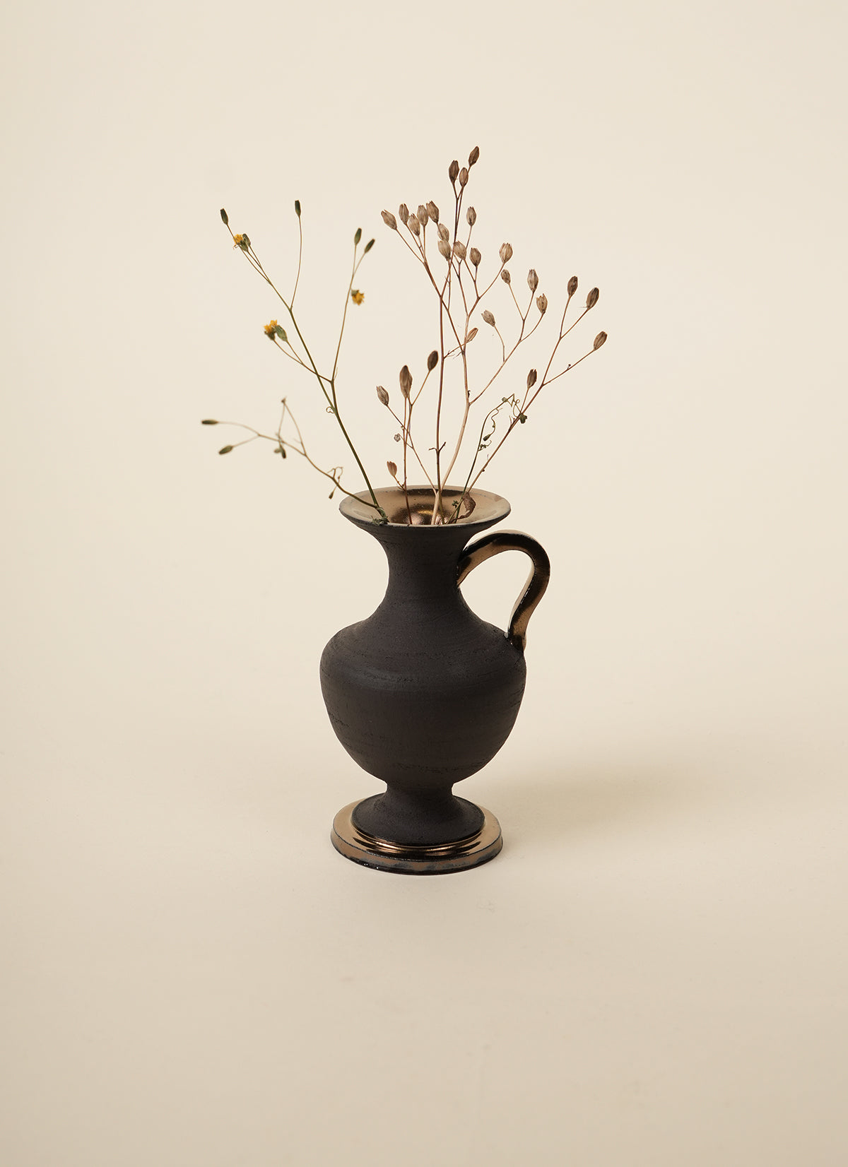 Hellespont Ceramics Leda Single Handed Bud Vase
