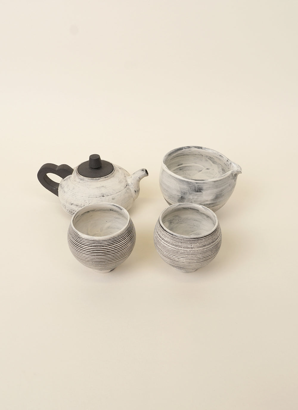 Jino Jeong Traces Teapot Set